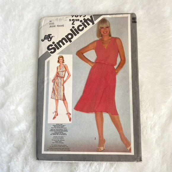 3 Simplicity Sewing Patterns - Picture 2 of 7